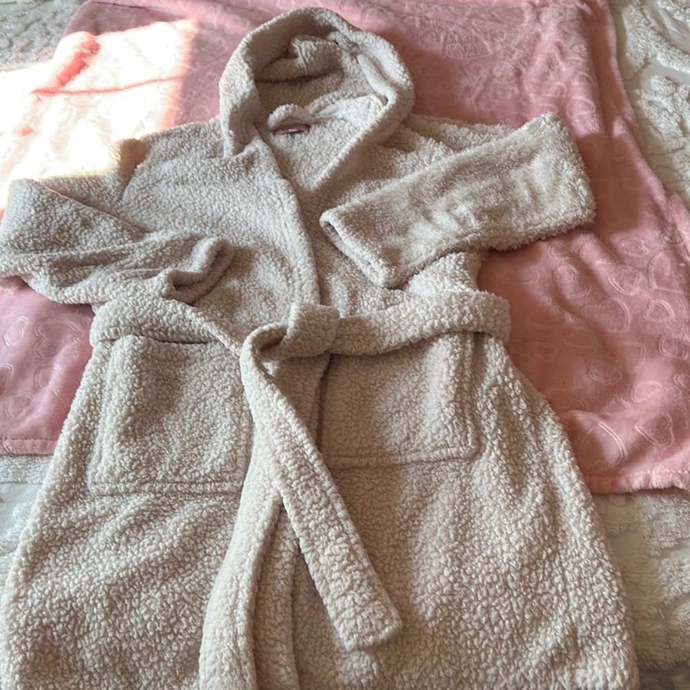 Woman’s short winter robe